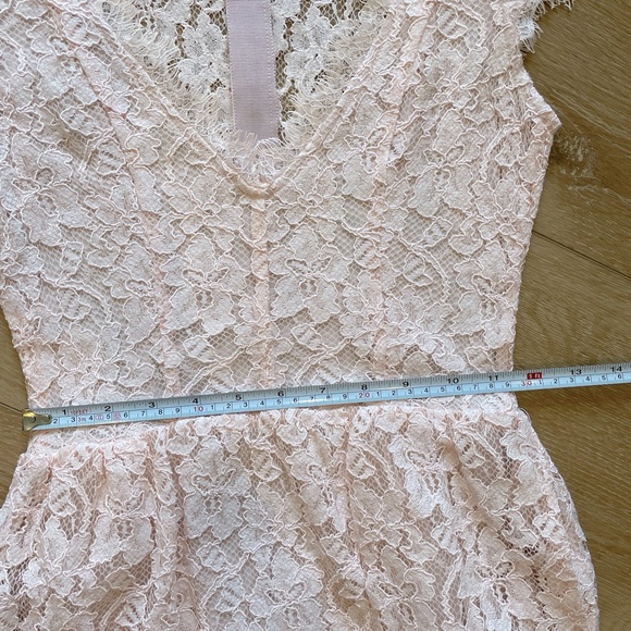 Aritzia Babaton Anton Lace Dress. New Without tags. Size 00 - Picture 7 of 11
